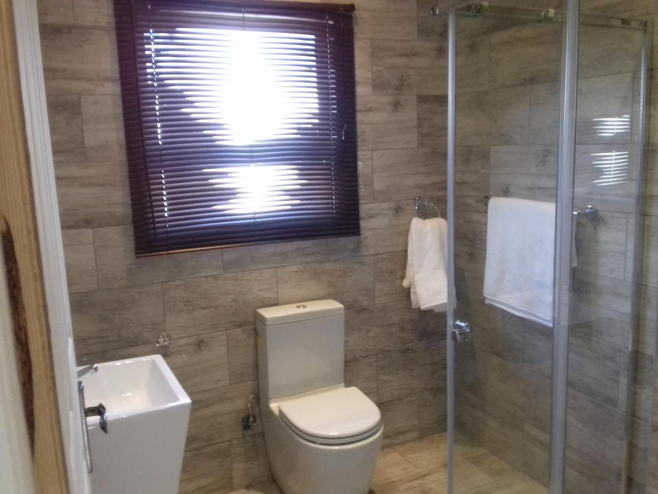 Mayberrypark Guest Lodge Alberton Buitenkant foto